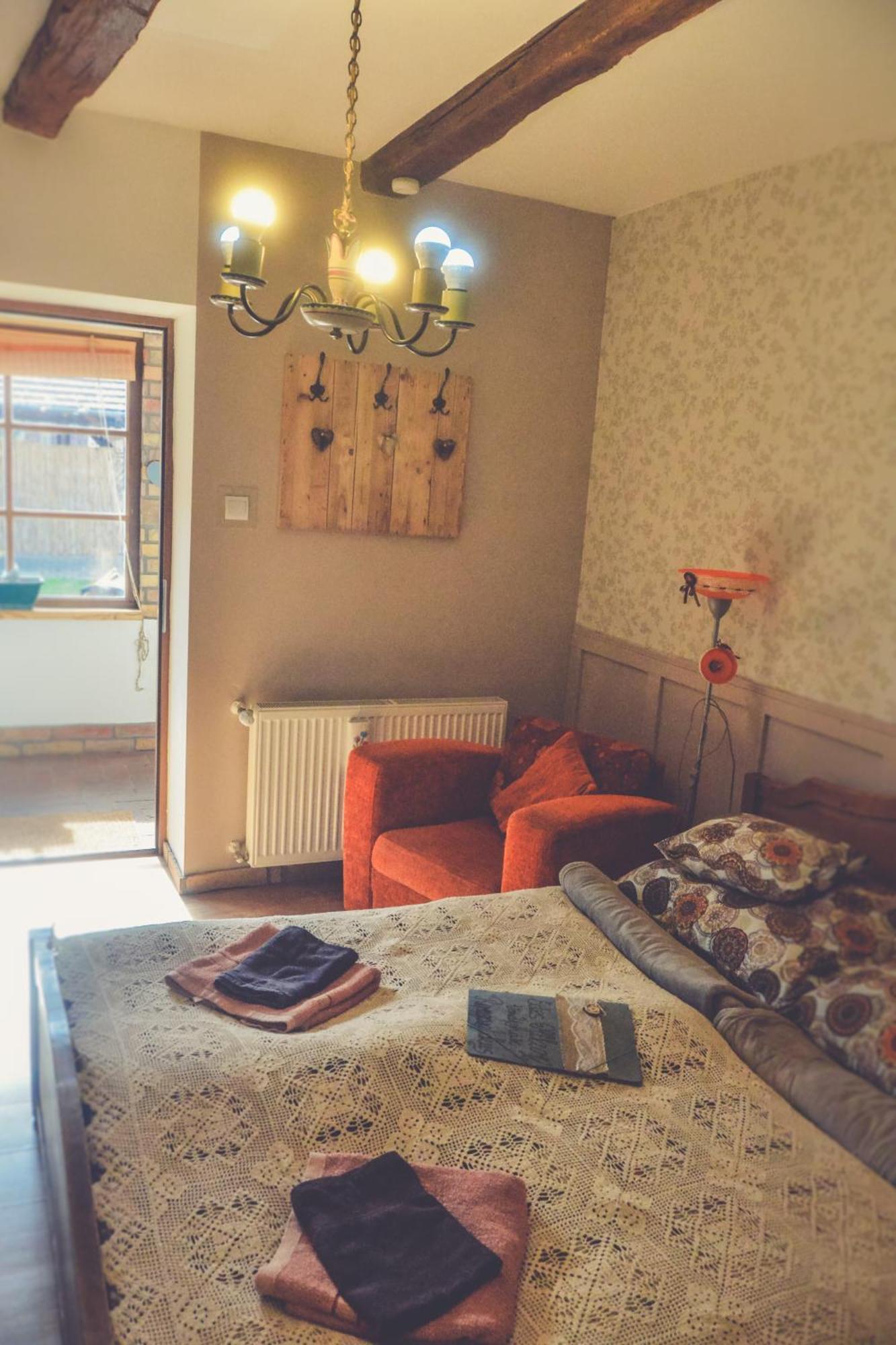 Edes Otthon Vendeghaz Hotel Нагибьоржьони Екстериор снимка